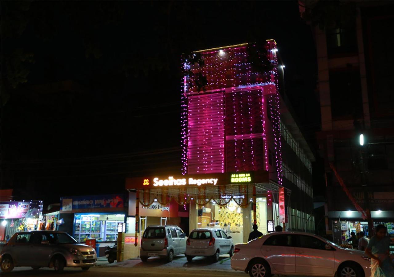 Seethas Regency Hotel Guruvāyūr Szoba fotó